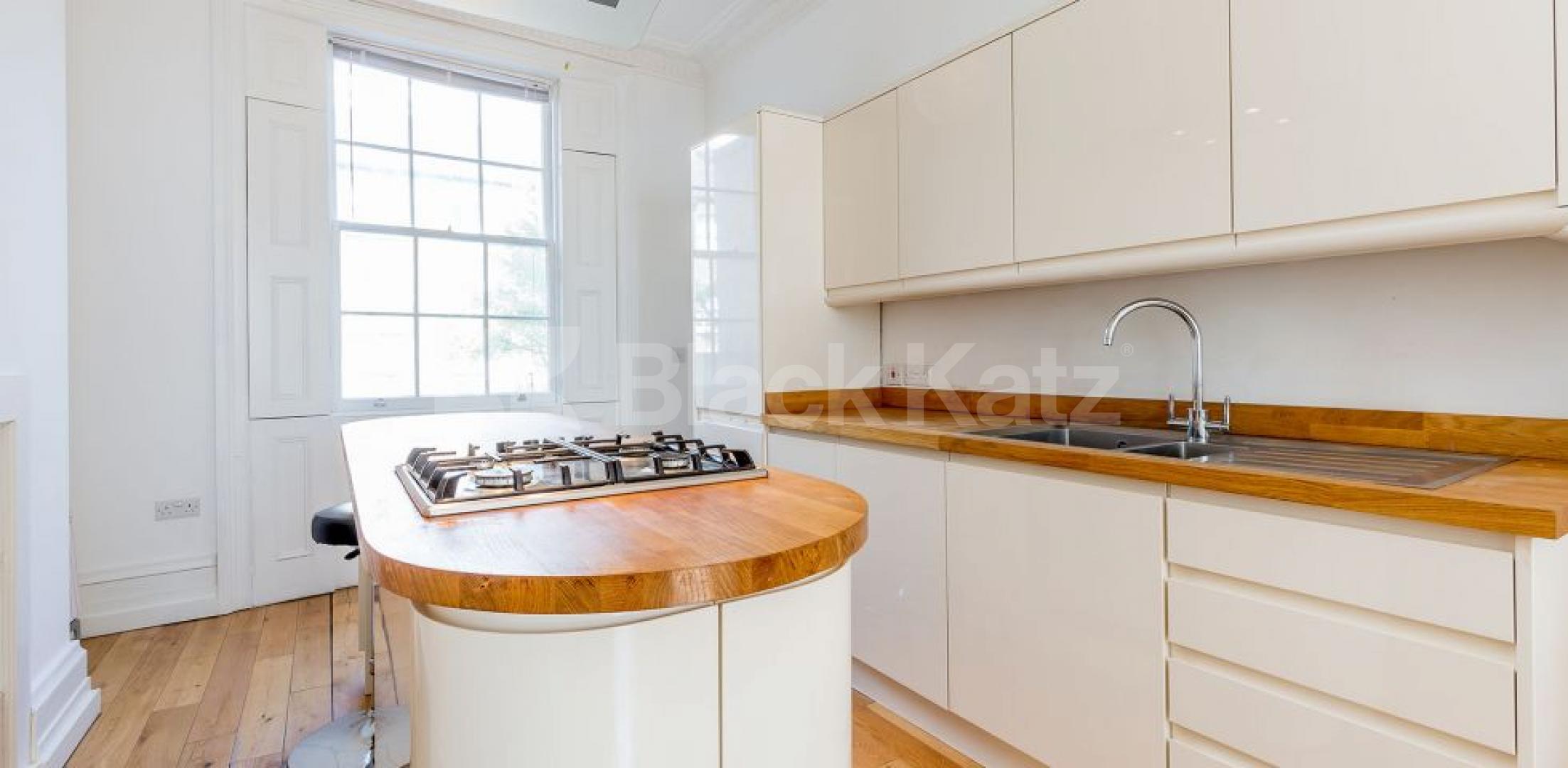 			NEW INSTRUCTION WITH GARDEN!, 3 Bedroom, 1 bath, 1 reception Flat			 Swinton Street, Kings Cross